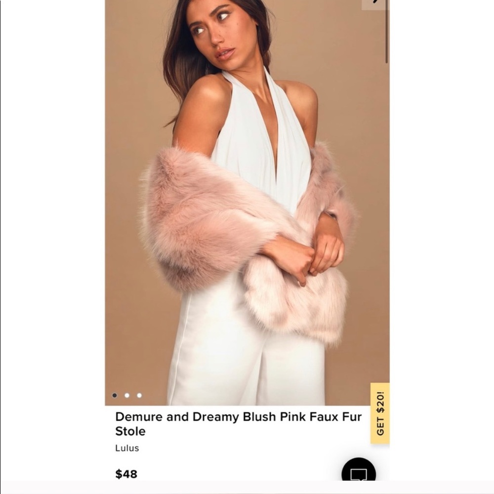 Lulu’s blush pink faux fur stole